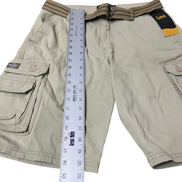 Lee Shorts Mens 32 Khaki Tan Dungarees Belted Wyoming Cargo Outdoor RN 130273 - Picture 2 of 12